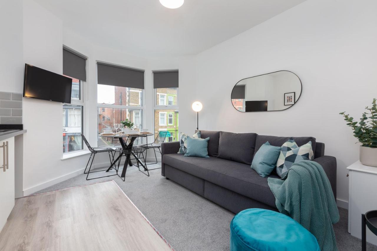 Charles Alexander Short Stay - Charnley House Apartments Blackpool Bagian luar foto