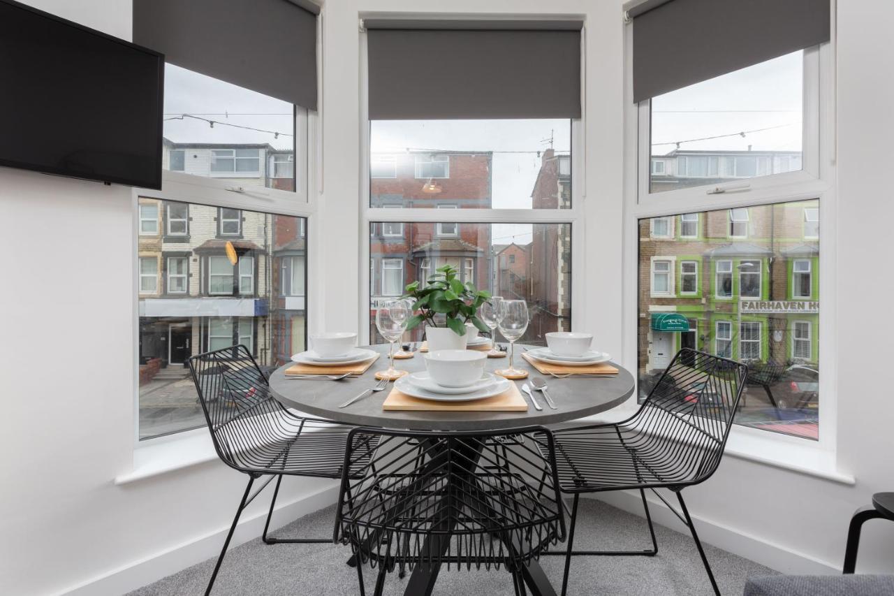 Charles Alexander Short Stay - Charnley House Apartments Blackpool Bagian luar foto