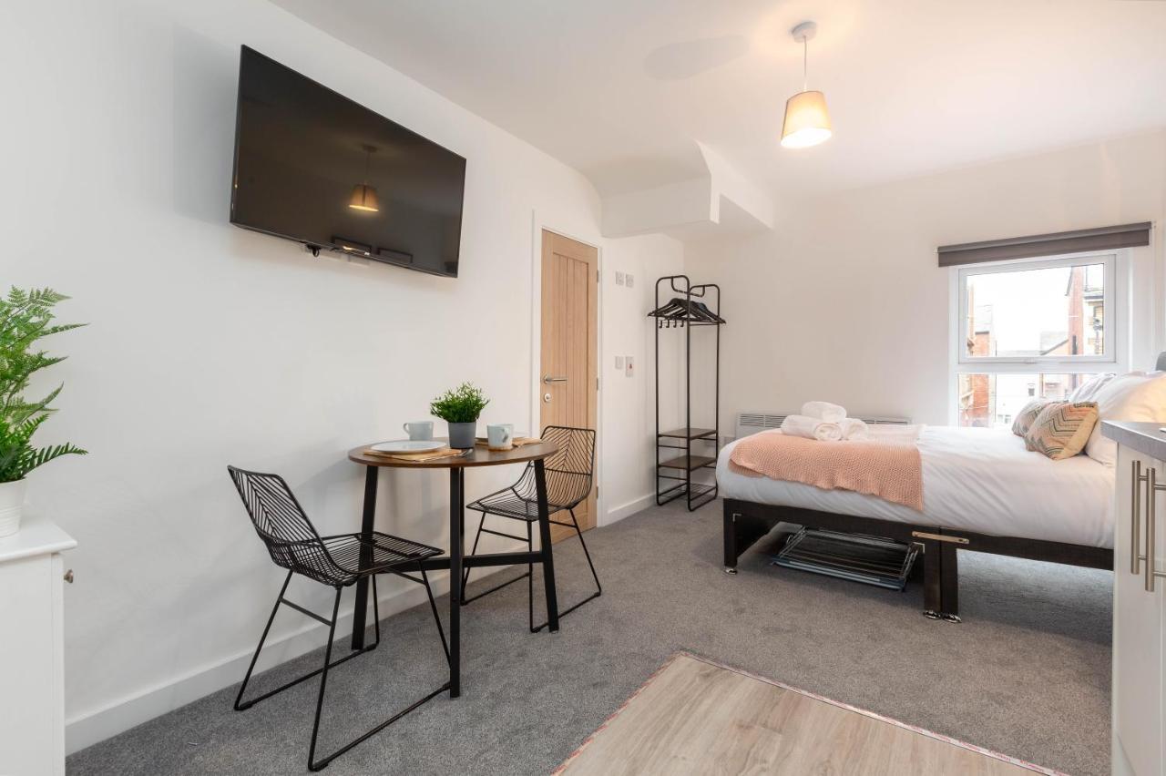 Charles Alexander Short Stay - Charnley House Apartments Blackpool Bagian luar foto