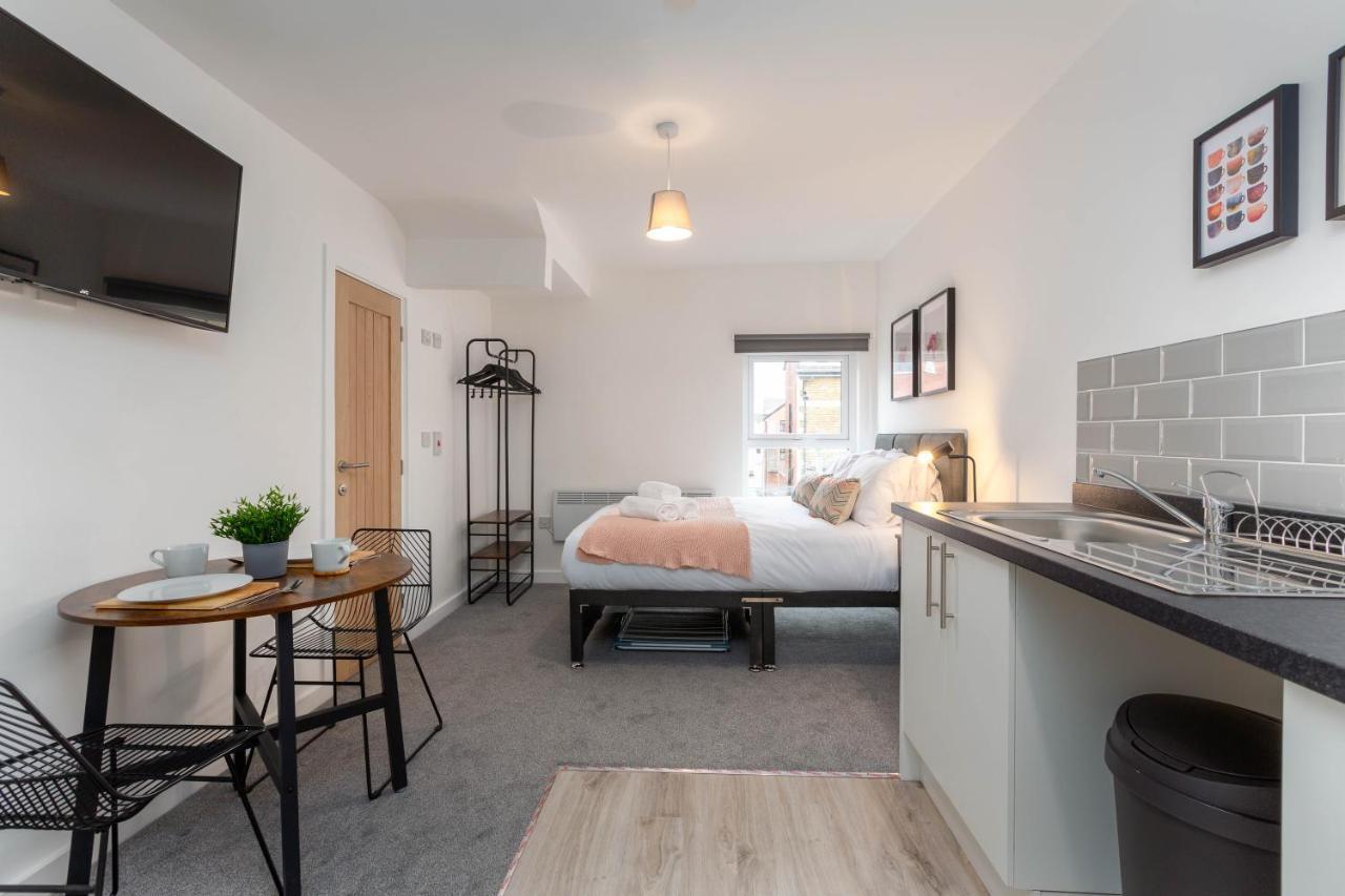 Charles Alexander Short Stay - Charnley House Apartments Blackpool Bagian luar foto