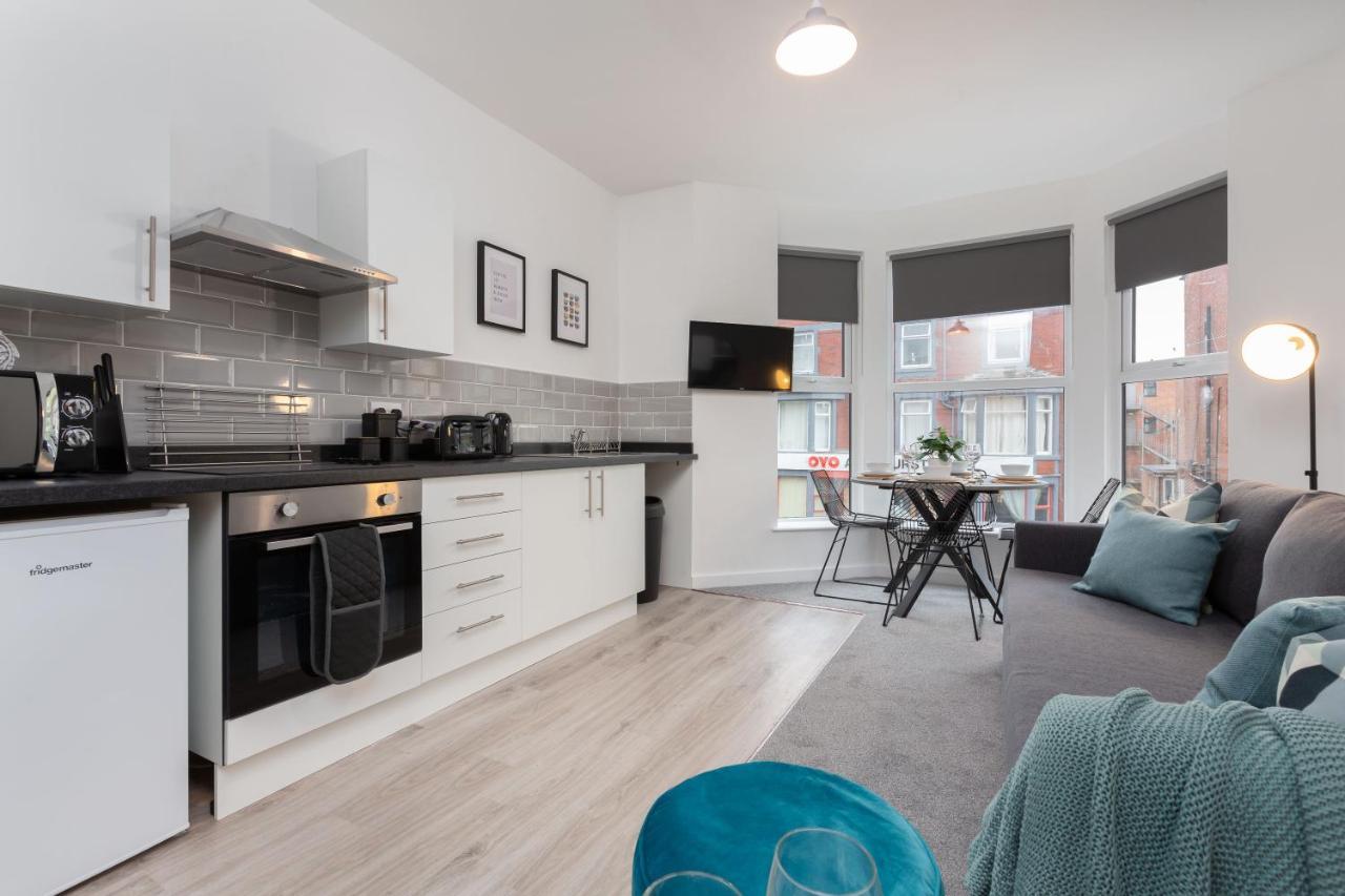 Charles Alexander Short Stay - Charnley House Apartments Blackpool Bagian luar foto