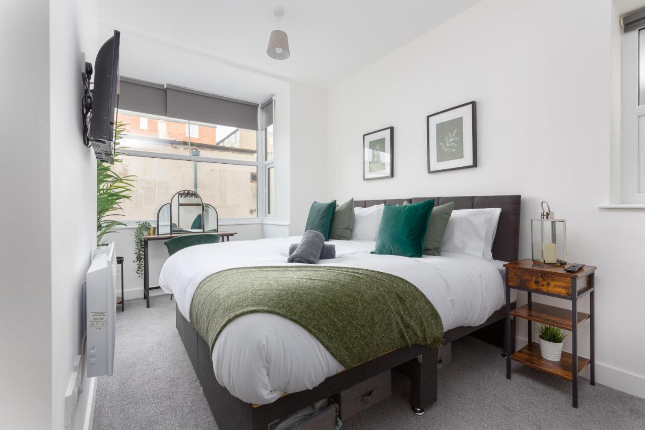 Charles Alexander Short Stay - Charnley House Apartments Blackpool Bagian luar foto