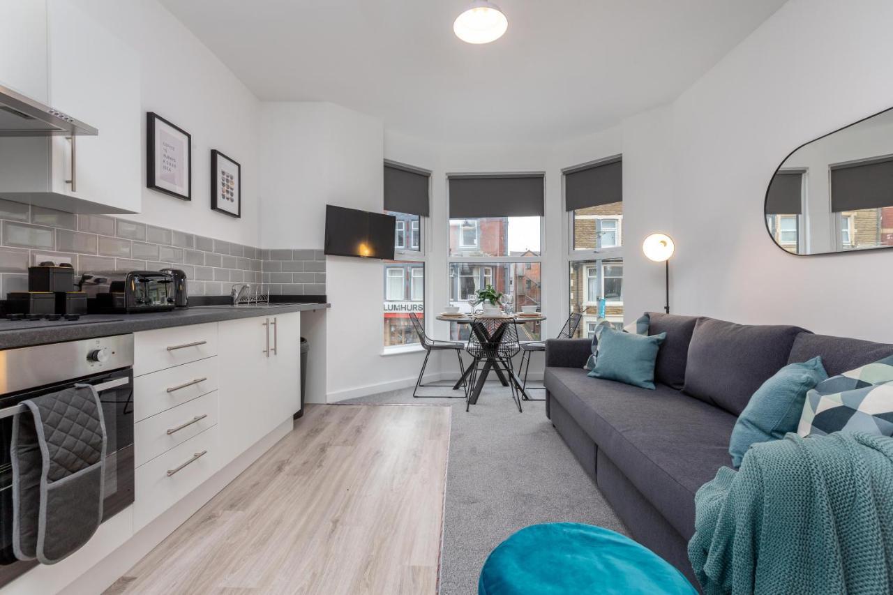Charles Alexander Short Stay - Charnley House Apartments Blackpool Bagian luar foto