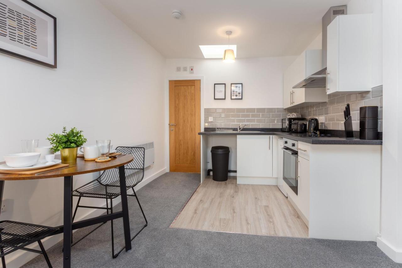 Charles Alexander Short Stay - Charnley House Apartments Blackpool Bagian luar foto