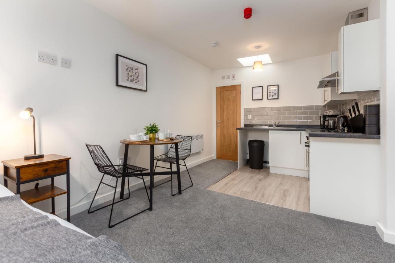 Charles Alexander Short Stay - Charnley House Apartments Blackpool Bagian luar foto