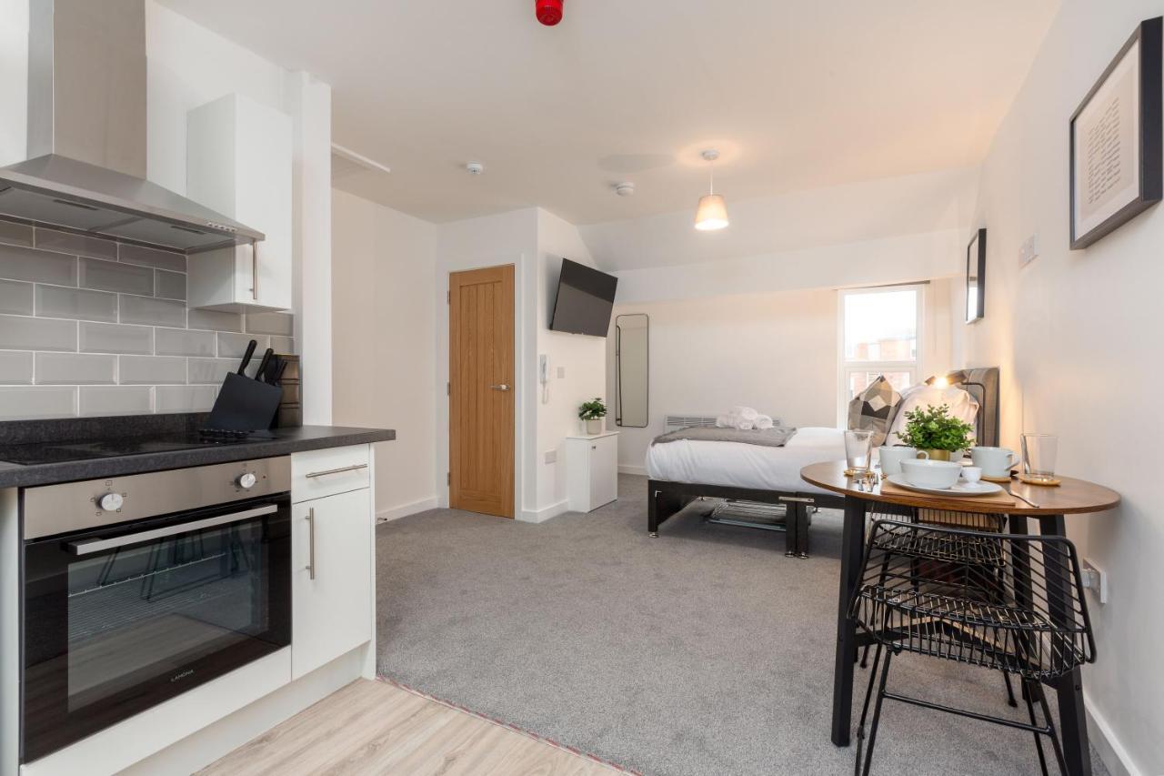 Charles Alexander Short Stay - Charnley House Apartments Blackpool Bagian luar foto