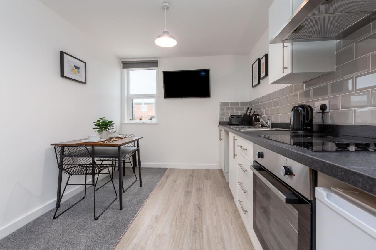 Charles Alexander Short Stay - Charnley House Apartments Blackpool Bagian luar foto