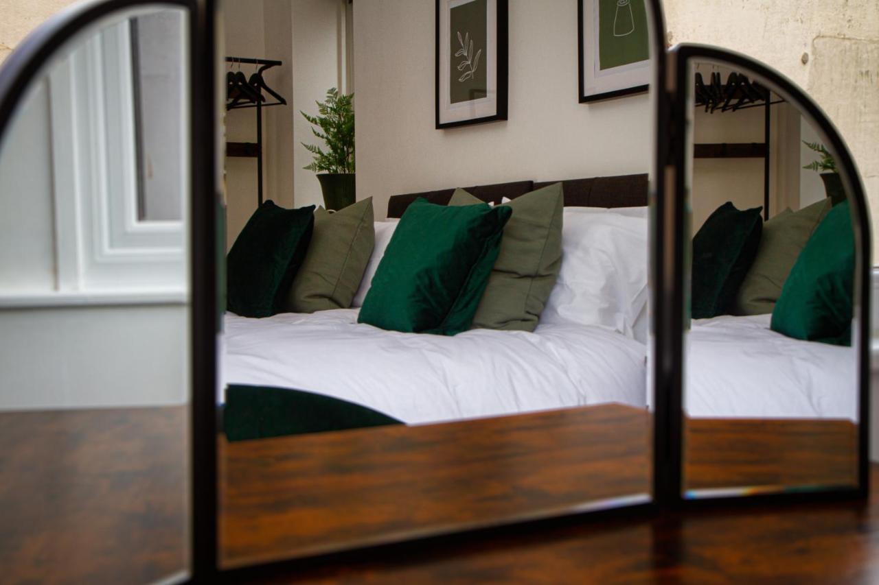 Charles Alexander Short Stay - Charnley House Apartments Blackpool Bagian luar foto