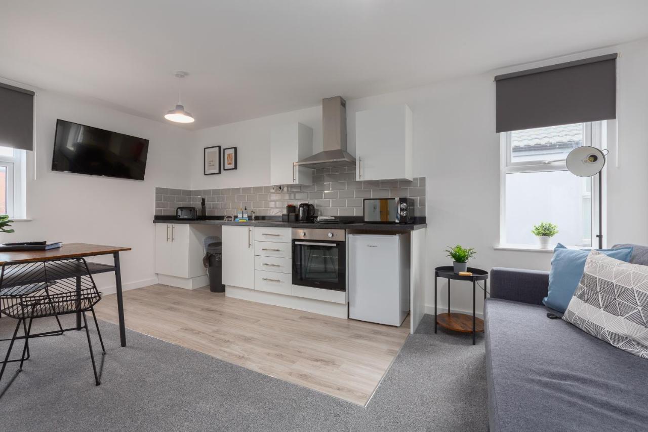 Charles Alexander Short Stay - Charnley House Apartments Blackpool Bagian luar foto