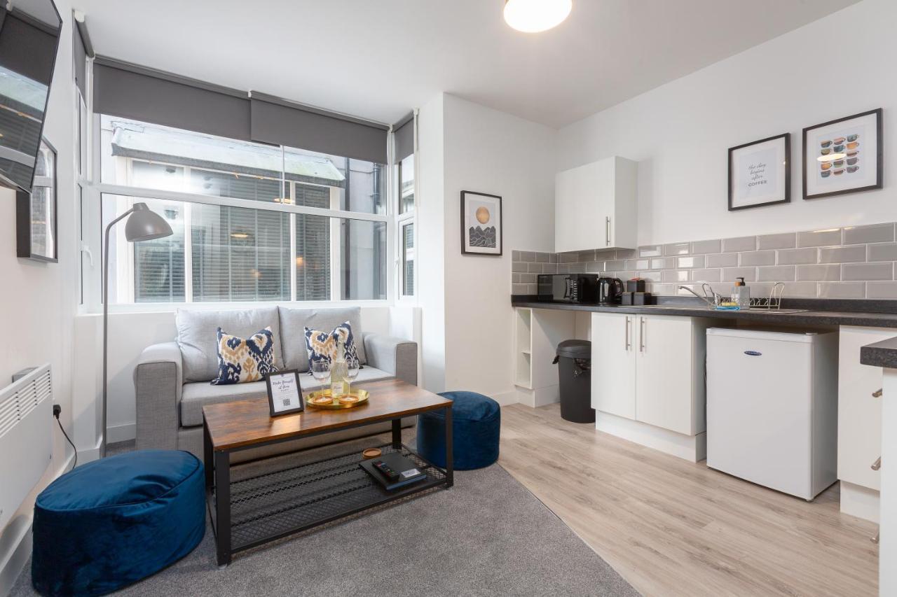 Charles Alexander Short Stay - Charnley House Apartments Blackpool Bagian luar foto